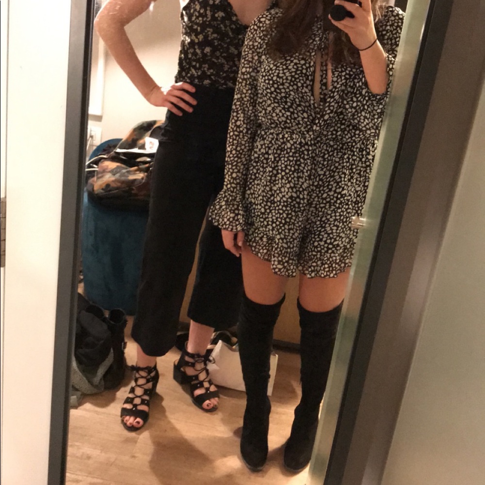 Long sleeve high neck tie romper!